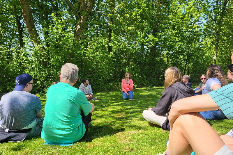 Kreativ werden im Freien mit Annette Cabron, Naturpädagigin