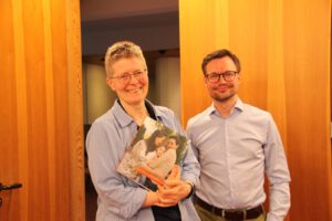 Daniel Schumann und ein Fan seines Werks