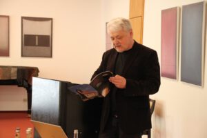 Dr. Holger Brülls