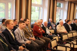 Lauter nette Menschen