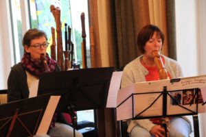 Konzentriertes Flötenspiel