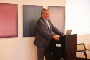 Dr. Polenz dankt seinerseits