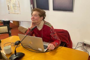 Frau Anna nach ihrem Vortrag