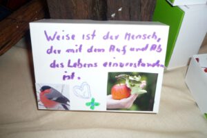 Kreativarbeit Schachteln mit Segenswünschen