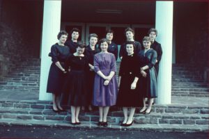 1959 Gelübdefeier, hintere Reihe, 1. v. re. Frau Anna