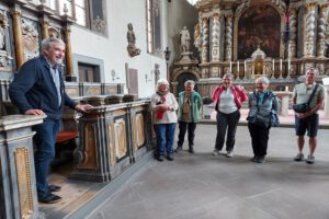 Im Chorraum der Klosterkirche